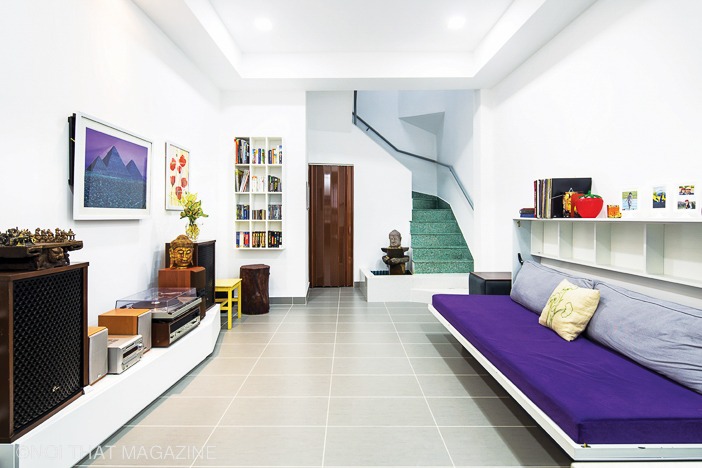 Gian bếp và phòng khách ở nhiều góc nhìn