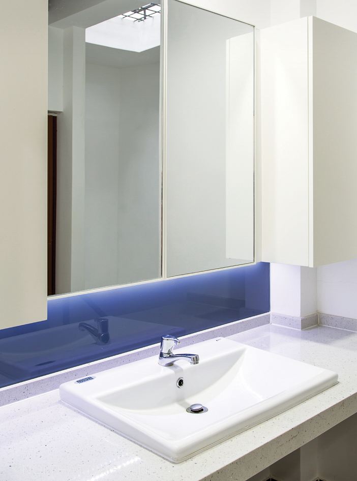 Lavabo bên ngoài phòng ngủ