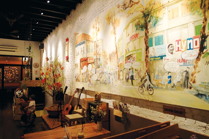 Sử dụng kỹ thuật đồ họa mảng lớn tạo ấn tượng thu hút cho mặt tiền nơi kinh doanh
