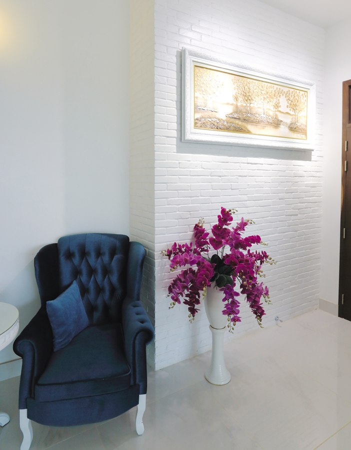 Những khoảng đệm như đầu cầu thang, giếng trời, hành lang... nếu khéo dọn dẹp, sắp xếp sẽ giúp gia tăng sinh khí cho nội thất