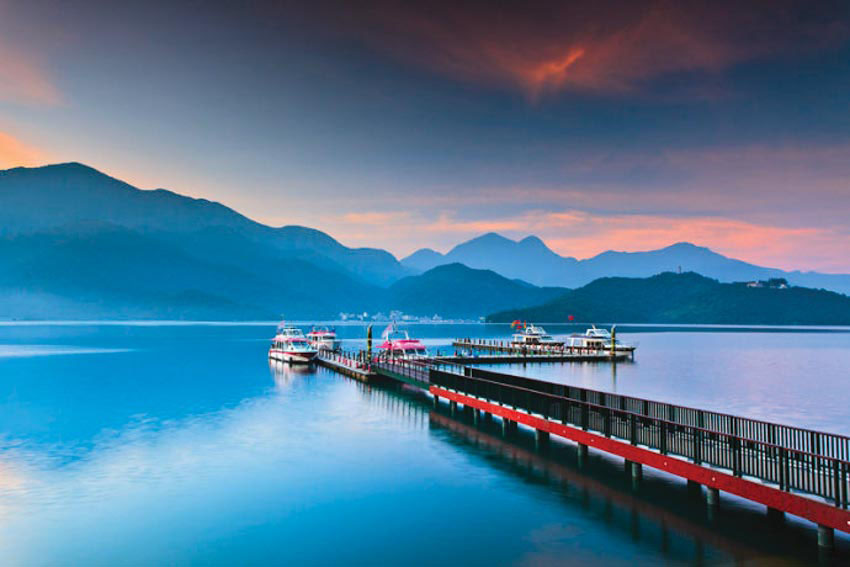 Kết quả hình ảnh cho Hồ Nhật Nguyệt (Sun Moon Lake) Đài Loan