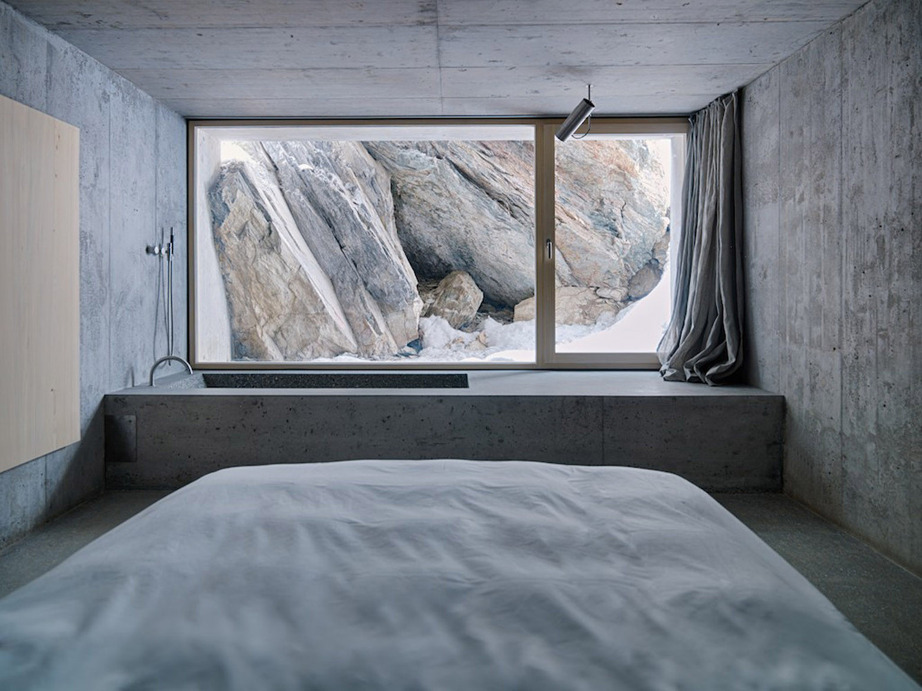 Refugi Lieptgas / Georg Nickisch + Selina Walder