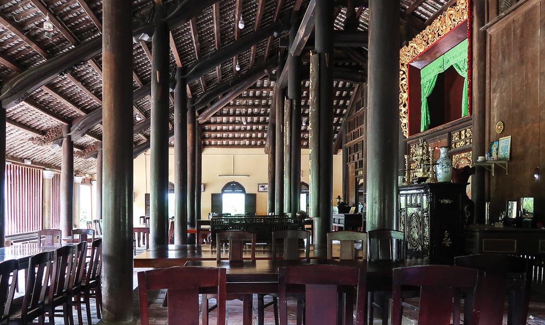 Cấu trúc giáo đường Tây phương hay nhà xưa Việt luôn điều tiết rất tốt ánh sáng, trục nhìn và khả năng nghe rõ trong không gian 1
